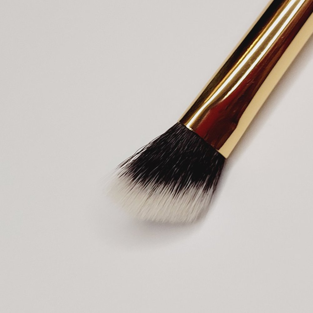 Luxie 207 Medium Angled Shading Brush ~ New ~ Gold